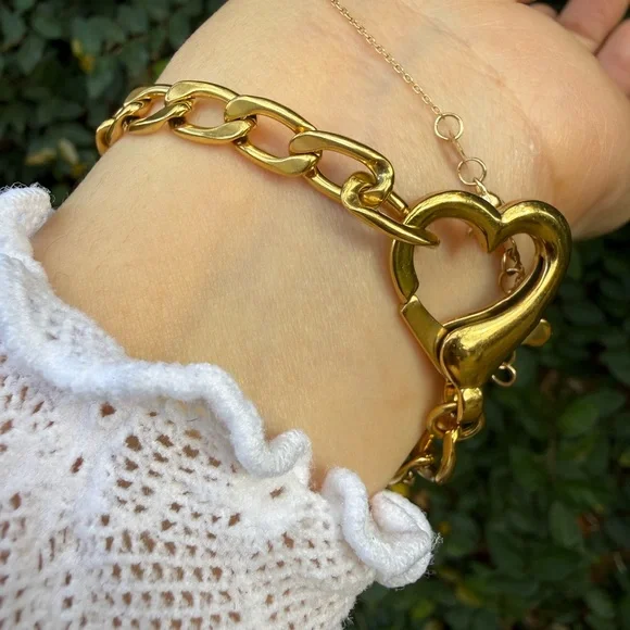 Heart Jewelry Stainless Steel Waterproof Jewelry 18k Gold Plated

Heart Sets - Picture 9 of 13